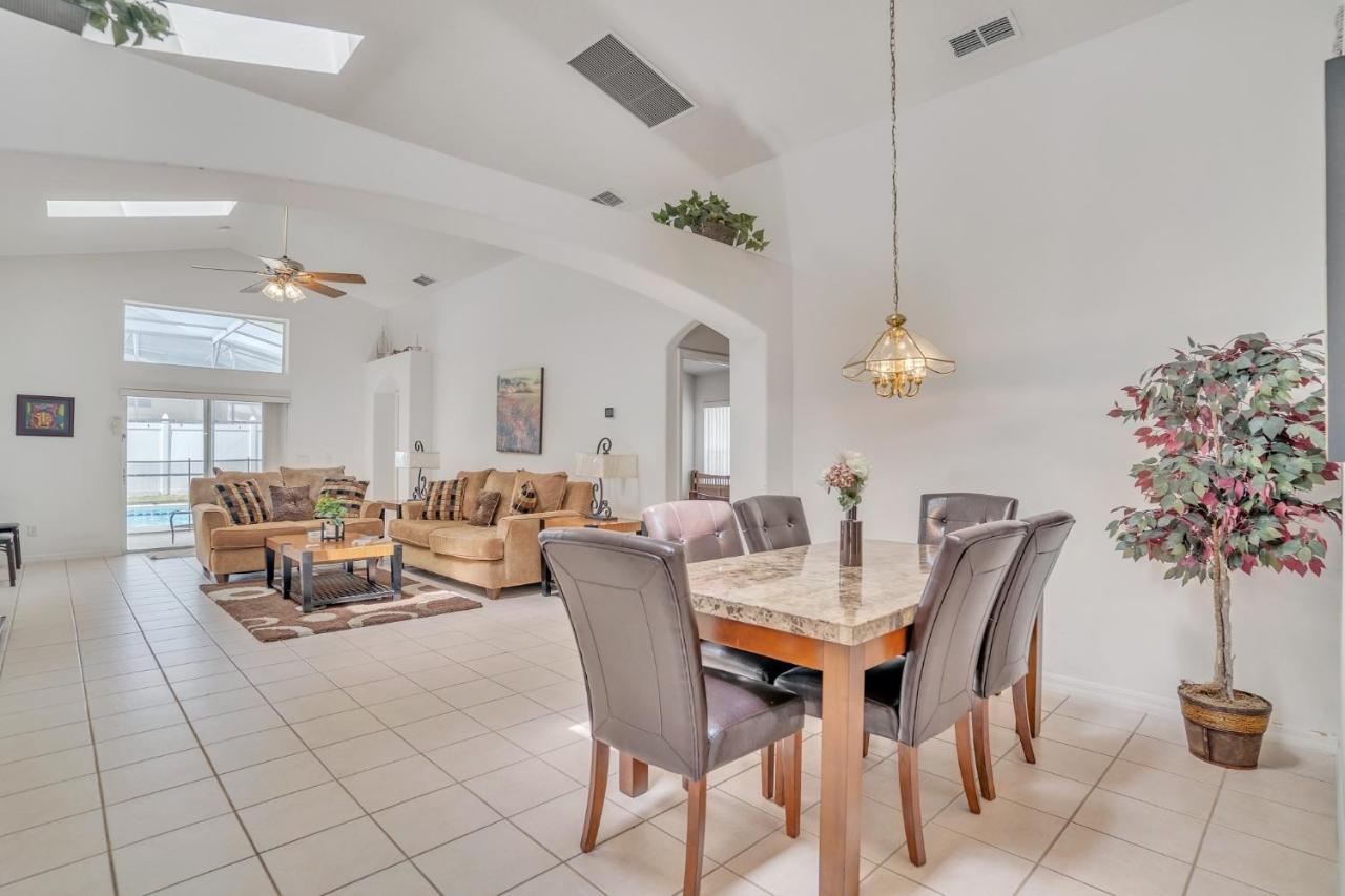 Beautiful Family Vacation Home With Private Pool, Close To Disney! Home Orlando Buitenkant foto